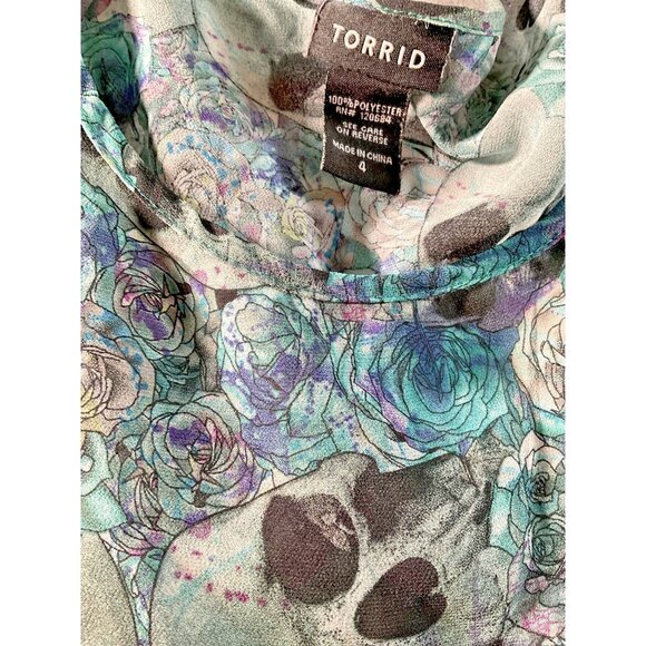Torrid Tank Top Womens size 4x Skulls Floral Roses Sleeveless Shirt Gothic Punk - Picture 2 of 3